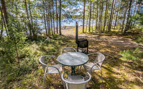 Riihiranta: Mesa Al Aire Libre, Mueble Para Exteriores, Bosque, Silla, Bicicleta, Patio Interior, Parque Estatal