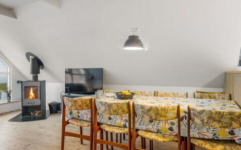 Raika - 25M to the Fjord: Cabaña, Patio Interior, Yarda, Edificios Del Jardín, Cobertizo, Vía Muerta, Mueble Para Exteriores, Cuarto De Troncos, Estructura Al Aire Libre, Choza