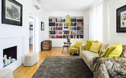Penthouse: Mueble, Diseño De Interiores, Suelo, Piso, Sofá, Pared, Sala, Suelos De Madera, Habitación, Casa
