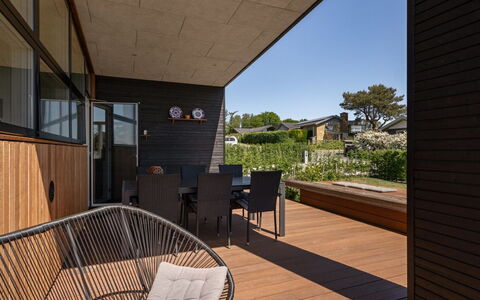 Karitte - 300M from the Sea: Madera, Casa, Porche, Cubierta, Madera Dura, Techo, Manchas De Madera, Suelos De Madera, Eco Hotel