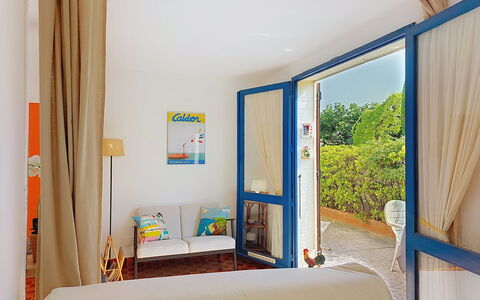 Le Barcarès 255: Mueble, Diseño De Interiores, Madera, Habitación, Suelo, Casa, Silla, Techo, Departamento, Arrojar La Almohada