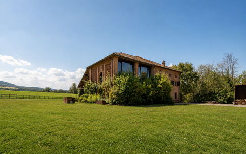 Villa Poggio Zucchino, Pool, Wellness, Piacenza: Hierba, Casa, Pradera, Área Rural, Llanura, El Terreno Del Lote, Paisaje, Cabaña, Casa