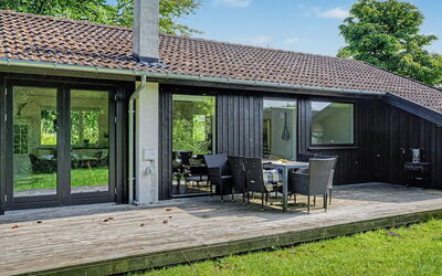Litle - 30M from the Sea