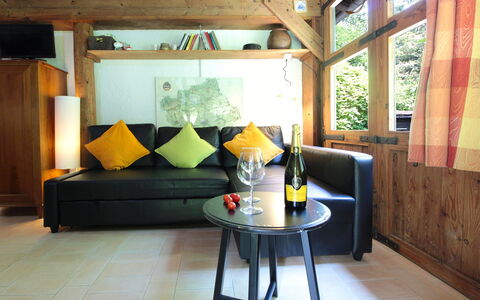 Chalet Fagarè, Pool, Sauna, Prosecco Hills: Mueble, Diseño De Interiores, Piso, Madera, Suelo, Techo, Sofá, Habitación, Encendiendo, Sala