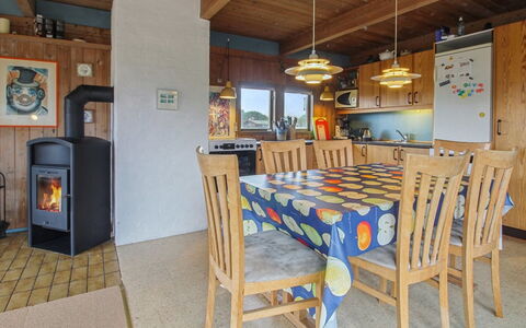 Asel - 1Km from the Sea: Cabaña, Patio Interior, Yarda, Edificios Del Jardín, Cobertizo, Vía Muerta, Mueble Para Exteriores, Cuarto De Troncos, Estructura Al Aire Libre, Choza