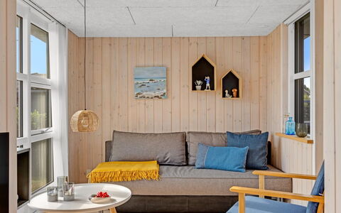 Skarthi - 200M from the Sea: Madera, Mueble, Piso, Diseño De Interiores, Suelo, Casa, Habitación, Departamento, Manchas De Madera, Sala
