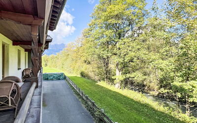 Oberndorf in Tirol 649: Área Rural, Cabaña, Jardín, Pasarela, Paisajismo, Sombra, Yarda, Camino, Sombra, Fotografía De Archivo