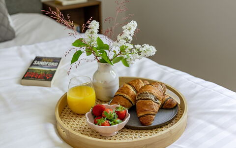 Leas Pärla: Vajilla, Comida, Mueble, Utensilios Para Servir, Mesa, Vajilla, Desayuno, Plato, Drinkware