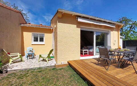 Les Floriales: Casa, Casa, Barrio Residencial, Puerta, Cabaña, Sombra, Jardín, Yarda, Patio Interior