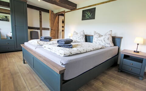 Schwalenberg 111: Mueble, Habitación, Diseño De Interiores, Cama, Madera, Piso, Lecho, Suelo, Habitación, Sábana
