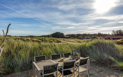 Sigbritt - 750M from the Sea: Cabaña, Patio Interior, Yarda, Edificios Del Jardín, Cobertizo, Vía Muerta, Mueble Para Exteriores, Cuarto De Troncos, Estructura Al Aire Libre, Choza