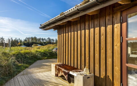 Sigbritt - 750M from the Sea: Cabaña, Patio Interior, Yarda, Edificios Del Jardín, Cobertizo, Vía Muerta, Mueble Para Exteriores, Cuarto De Troncos, Estructura Al Aire Libre, Choza