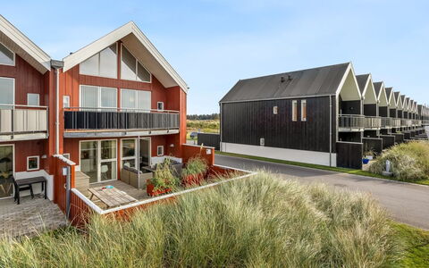 Janik - 700M from the Sea: Mueble, Madera, Diseño De Interiores, Piso, Suelo, Silla, Habitación, Techo, Sala, Departamento