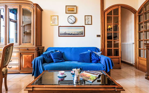Casa del Mare: Mueble, Diseño De Interiores, Madera, Sofá, Piso, Sala, Habitación, Suelo, Departamento, Encendiendo