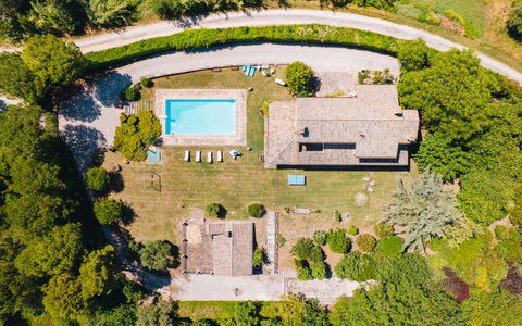 Villa Incanto: Piscina, Inmuebles, Recurso, Casa De Campo, Cabaña, Jardín, Paisajismo, Hacienda, Césped, Villa