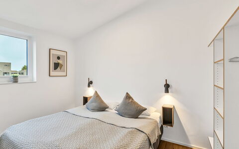 Dünenblick 165 (Seenähe): Diseño De Interiores, Cama, Mueble, Pared, Piso, Habitación, Suelo, Techo, Madera, Habitación