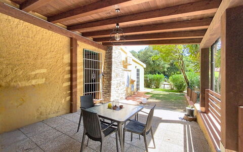 Your Tuscan Retreat: Madera, Mueble, Piso, Porche, Mueble Para Exteriores, Suelo, Puerta, Casa, Sombra, Recurso