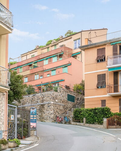 Casa Dolly, Monterosso 5 Terre: Pared, Edificio, Barrio Residencial, Departamento, Barrio, By, Arquitectura, Casa, Diseño Urbano, Asentamientos Humanos