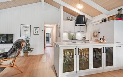 Edvard - 300M from the Sea
