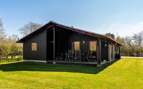 Jaane - 250M to the Fjord: Cabaña, Patio Interior, Yarda, Edificios Del Jardín, Cobertizo, Vía Muerta, Mueble Para Exteriores, Cuarto De Troncos, Estructura Al Aire Libre, Choza