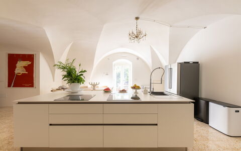 Palazzo Villani Lubelli: Diseño De Interiores, Piso, Mueble, Cocina, Techo, Suelo, Encendiendo, Mostrador, Aparato De Cocina, Gabinetes