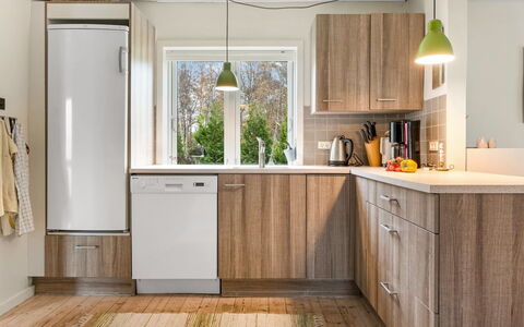 Paule - 1.3Km from the Sea: Cocina, Mostrador, Aparato De Cocina, Electrodoméstico, Piso, Gabinetes, Mueble, Madera, Diseño De Interiores, Electrodoméstico