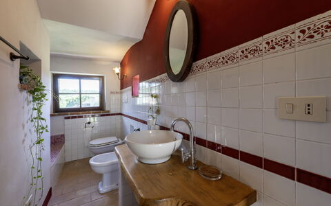 Aqua Bio Retreat: Diseño De Interiores, Arreglo De Tubería, Piso, Grifo, Suelo, Mueble, Plomería, Lavabo Del Baño, Baño, Lavabo
