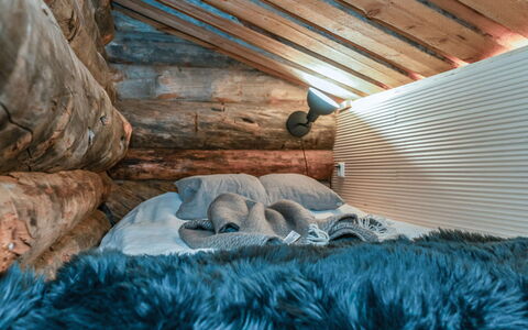 Tunturin Villa Pipo: Madera, Linos, Habitación, Lecho, Sábana, Manchas De Madera, Material Natural, Cuarto De Troncos, Cama, Madera Dura