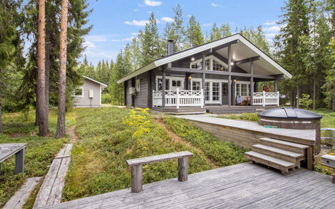 Villa White Water: Madera, Cabaña, Casa, Casa, Puerta, Madera Dura, Edificios Del Jardín, Manchas De Madera, Cuarto De Troncos, Tablón
