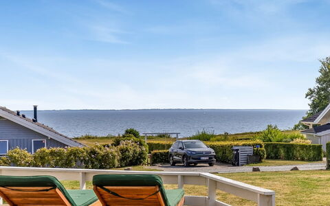 Finn - 100M from the Sea: Cabaña, Patio Interior, Yarda, Edificios Del Jardín, Cobertizo, Vía Muerta, Mueble Para Exteriores, Cuarto De Troncos, Estructura Al Aire Libre, Choza