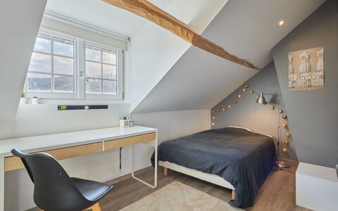 La Musardière: Mueble, Diseño De Interiores, Habitación, Madera, Techo, Piso, Cama, Suelo, Encendiendo, Habitación