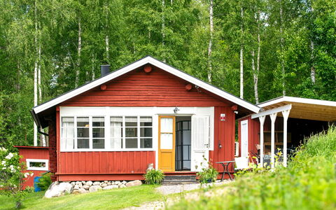 Viksjö Utsikten: Árbol, Hierba, Madera, Casa, Cabaña, Casa, Arbusto, Techo, El Terreno Del Lote