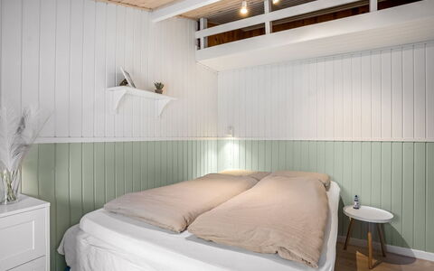 Felicia - from the Sea: Cama, Habitación, Diseño De Interiores, Sábana, Lecho, Madera, Piso, Suelo, Mueble, Techo