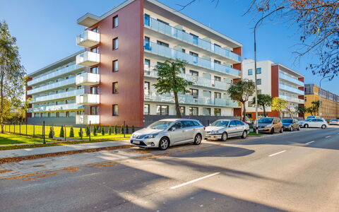 Bliżej Morza: Mueble, Silla, Mesa, Departamento, Mueble Para Exteriores, Balcón, Cocina Y Comedor Mesa, Condominio, Sombra, Patio
