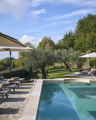 Stanzia Butori: Piscina, Mueble Para Exteriores, Sunlounger, Jardín, Paisajismo, Sombra, Losa, Diseño, Eco Hotel, Silla