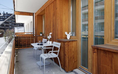 Résidence Terrazza 1: Madera, Departamento, Manchas De Madera, Madera Dura, Balcón, Tablón, Madera Contrachapada, Vaso, Porche, Maderas