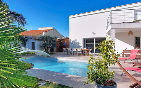 Les Roselières: Piscina, Barrio Residencial, Casa, Casa, Recurso, Inmuebles, Eco Hotel, Sombra, Hacienda, Mueble Para Exteriores