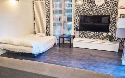 Le Radici Dell'Ulivo: Mueble, Diseño De Interiores, Suelo, Piso, Pared, Sofá, Habitación, Madera, Textil, Sala