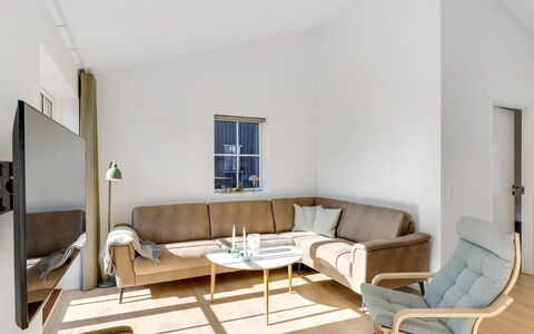 Eida - 500M from the Sea: Cabaña, Patio Interior, Yarda, Edificios Del Jardín, Cobertizo, Vía Muerta, Mueble Para Exteriores, Cuarto De Troncos, Estructura Al Aire Libre, Choza