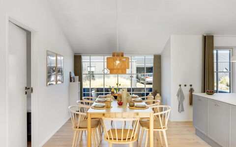 Eida - 500M from the Sea: Cabaña, Patio Interior, Yarda, Edificios Del Jardín, Cobertizo, Vía Muerta, Mueble Para Exteriores, Cuarto De Troncos, Estructura Al Aire Libre, Choza