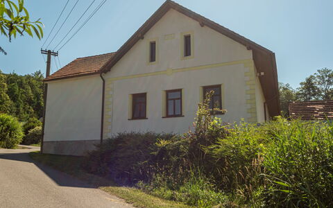 Forrest Haven Vodice: Edificio, Ventana, Casa, Techo, Cabaña, Casa, Área Rural, Asentamientos Humanos, Pueblo, Casa De Campo