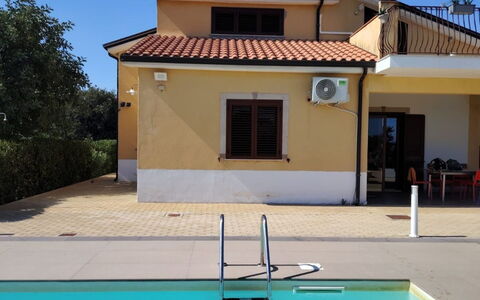Scrusciu Do Vientu: Piscina, Barrio Residencial, Casa, Casa, Material Compuesto, Sombra, Recurso, Hacienda, Villa, Eco Hotel