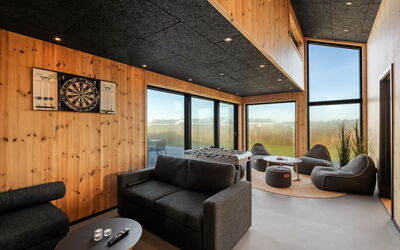 Elisabet - 400M from the Sea