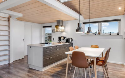 Bundi - 25M from the Sea