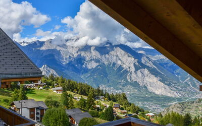 Chalet V mit Lift und Pool