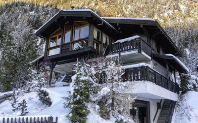 Chalet mit Seeblick, Jacuzzi, Sauna und Garten