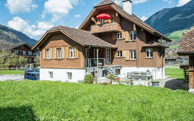 Sonnige Dachwohnung im Schönen Lungern