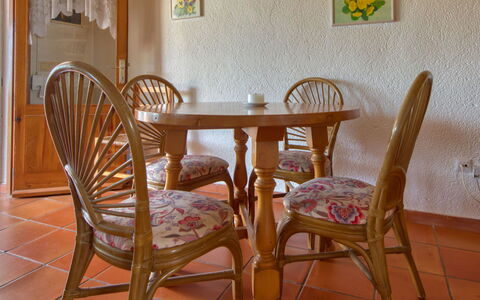 Jávea 140: Mueble, Habitación, Silla, Mesa, Propiedad, Cocina Y Comedor Mesa, Comedor, Diseño De Interiores, Suelo, Casa