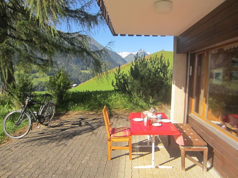 Sonnige Ferienwohnung mit Terrasse,Idyllische Lage