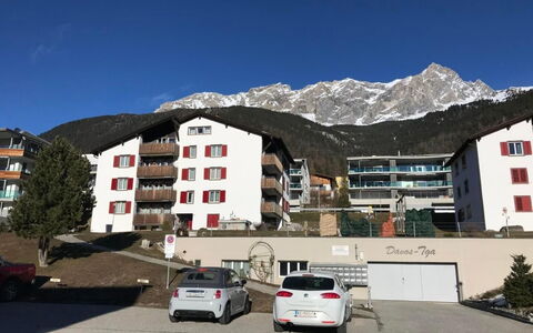 Grosszügige Dachwohnung mit Aussicht